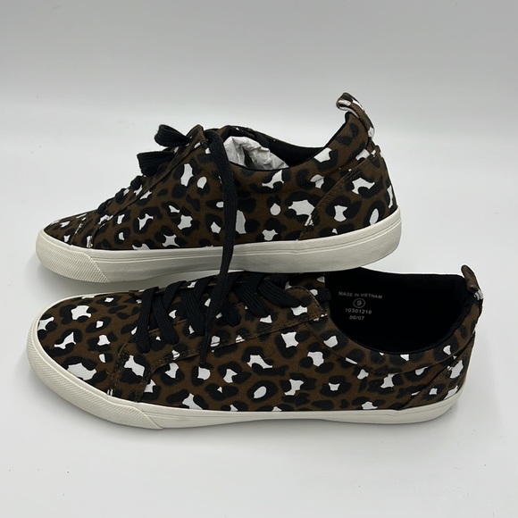 ASOS Sneakers Leonard Print Women Size 11M NEW - Picture 3 of 5